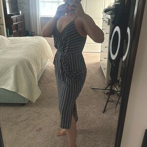 BCBGeneration halter midi dress with pockets M